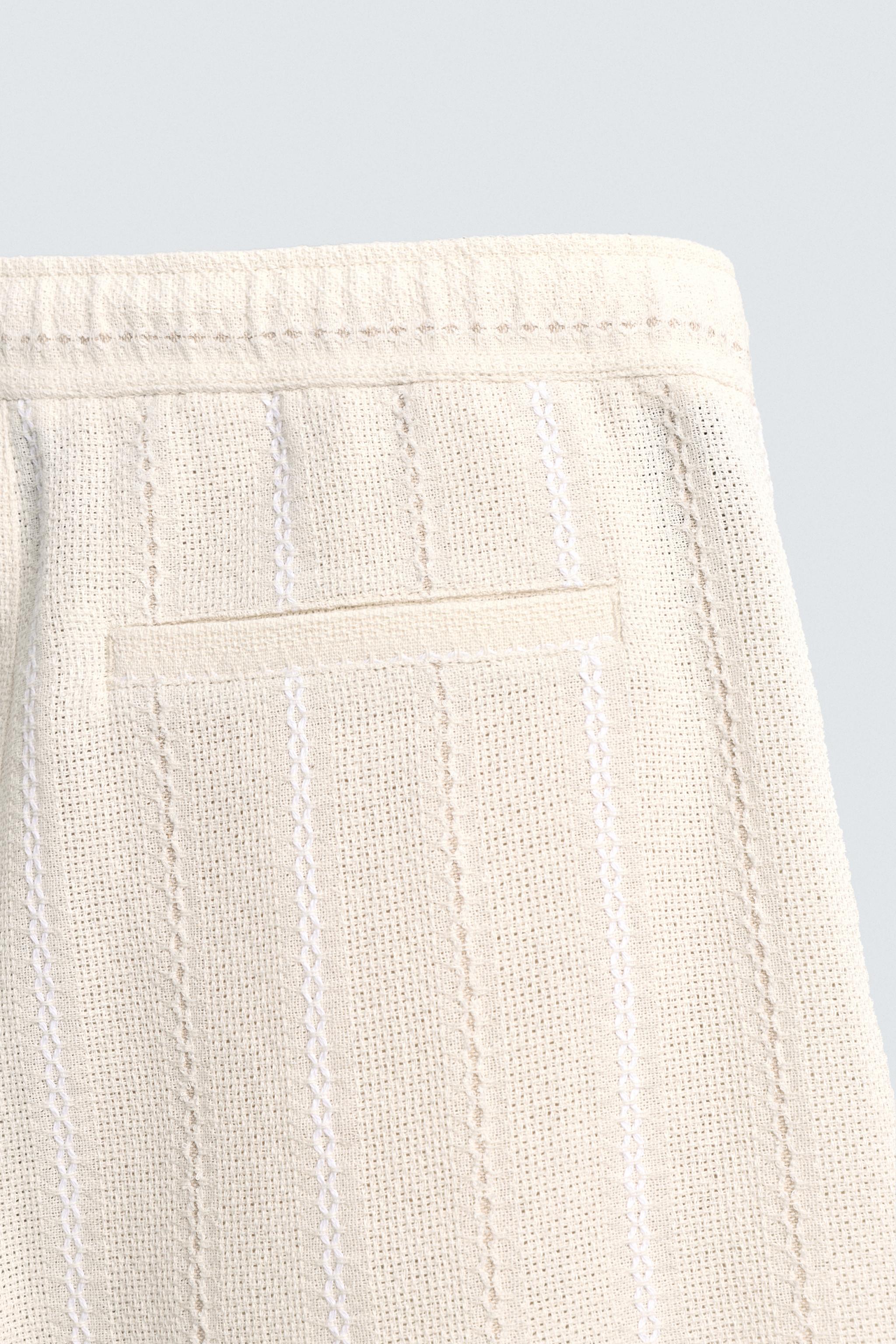 GEOMETRIC JACQUARD SHORTS